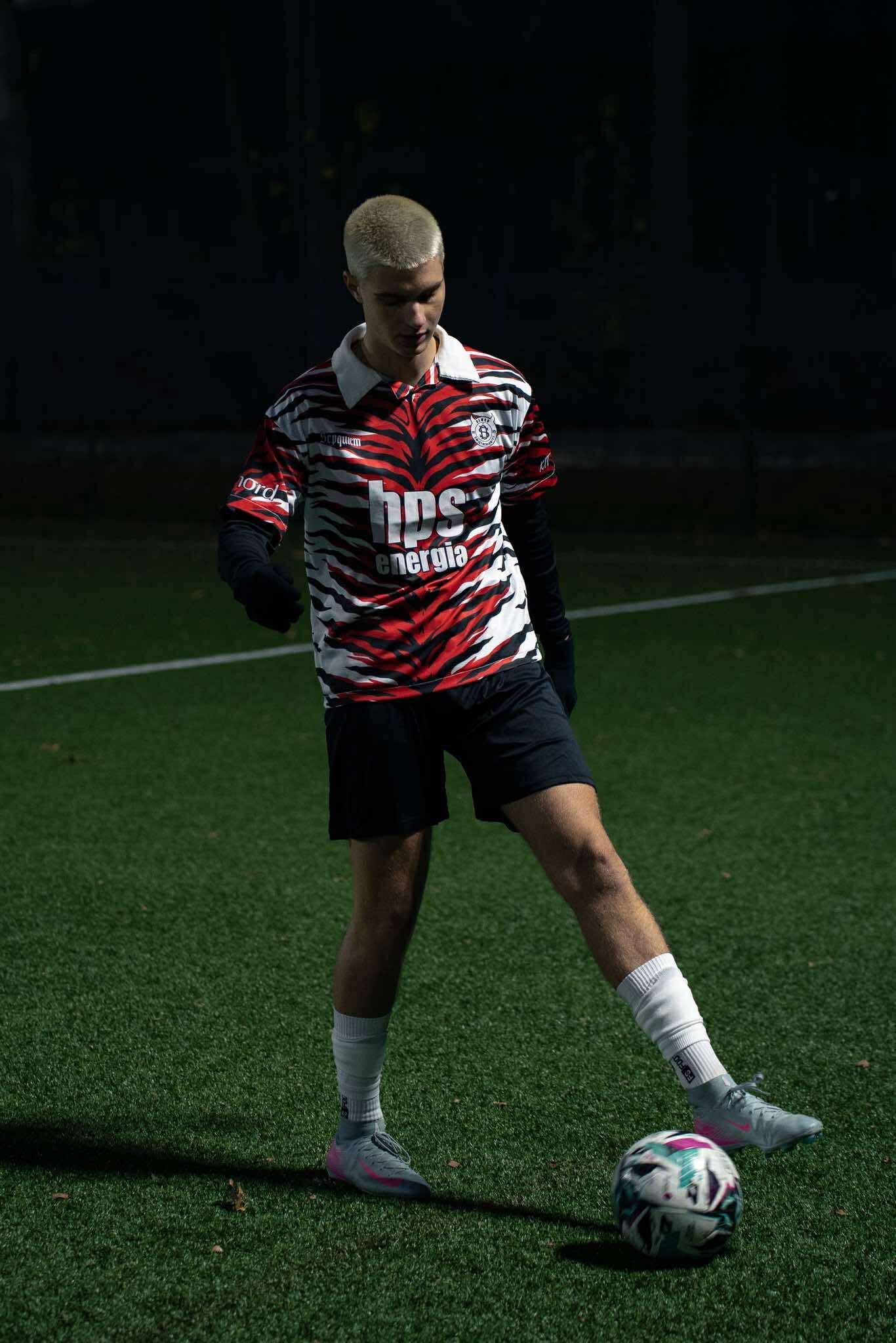 416e9d7868e1937f24d289cfac62bf6e 1